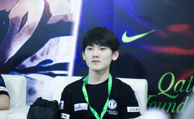 NIP赛后群访 shanji：第一局剑魔最大的失误就是团战闪现撞墙了